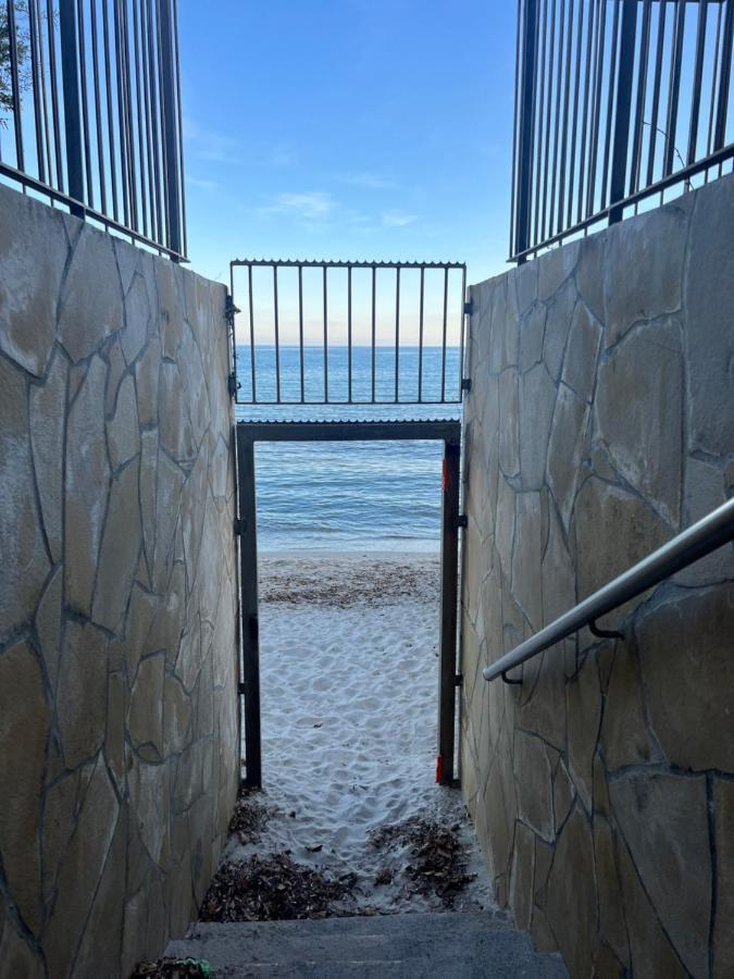 Appartement Pied Dans L'Eau ラ・セーヌ・シュル・メール エクステリア 写真