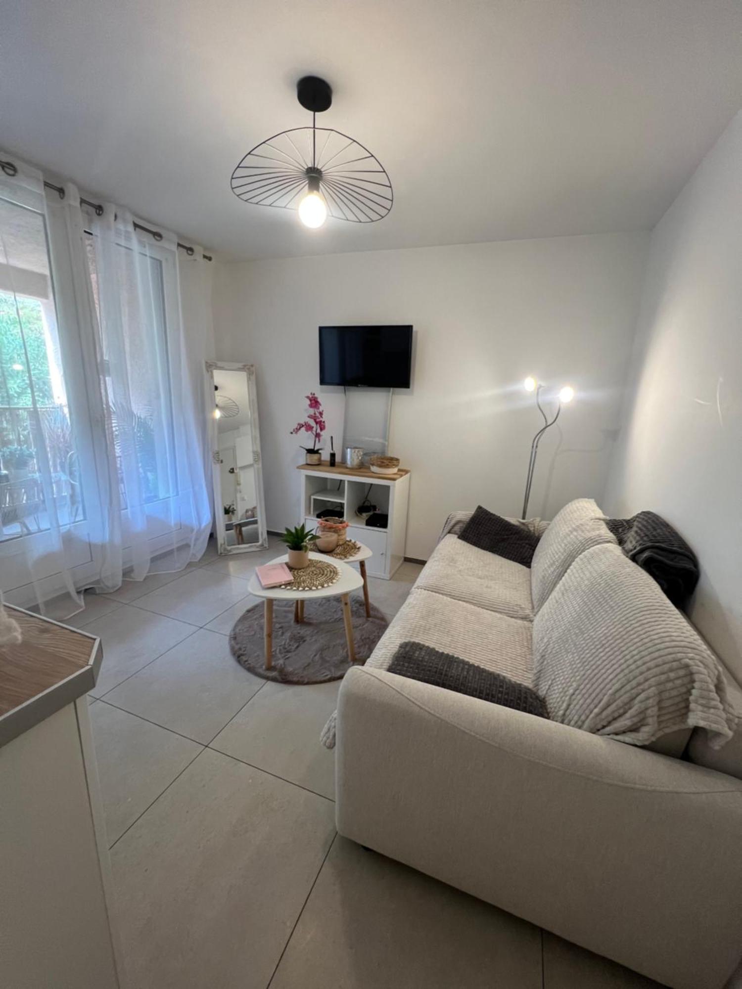 Appartement Pied Dans L'Eau ラ・セーヌ・シュル・メール エクステリア 写真